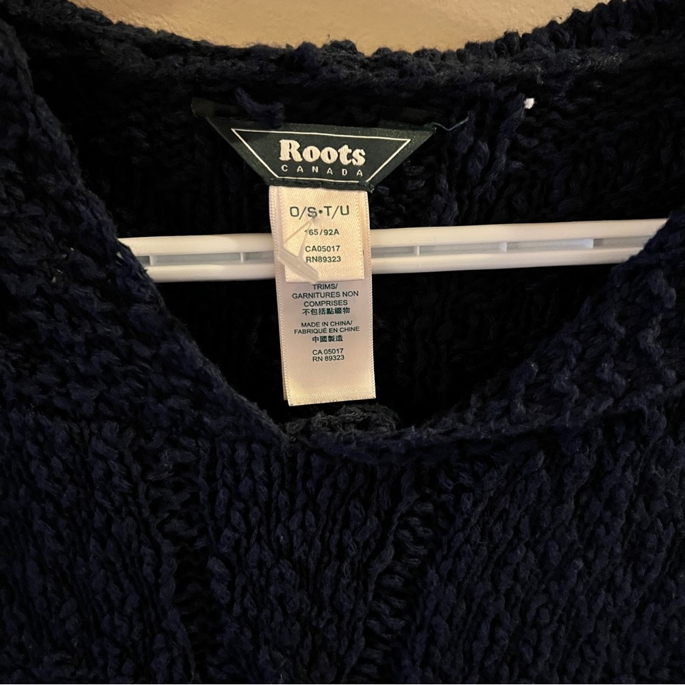 Cape Style Knit - Picture 4 of 5